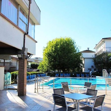 Hotel Majestic San Mauro Mare Exterior photo